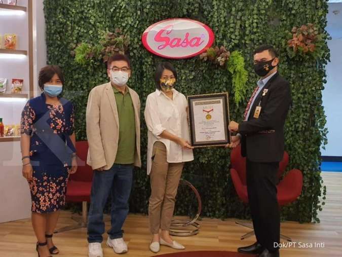 Sasa Care Traveler Catat Rekor MURI Bagikan Masker Terbanyak dalam Satu Hari