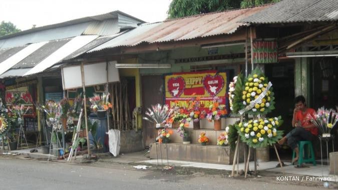 Sentra bunga Pondok Gede: Banyak pelanggan (3)