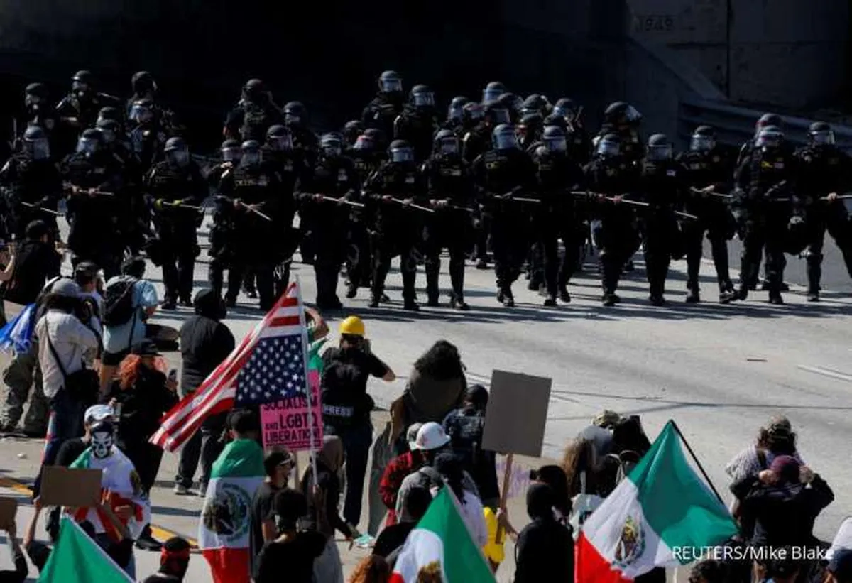 Demonstran Meminta Marinir AS Tinggalkan Los Angeles
