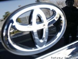 Resesi Akan Mengiris Dividen Toyota