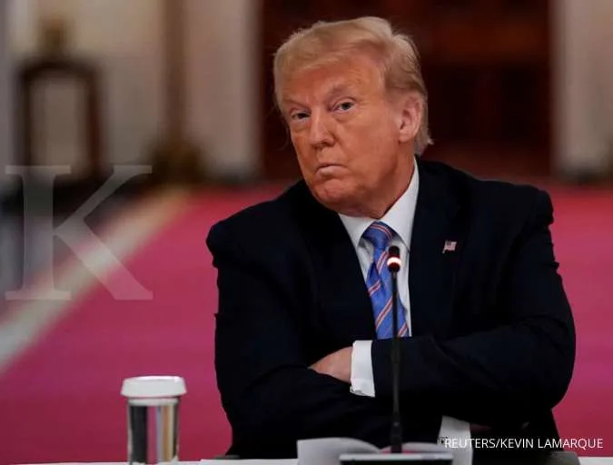 Trump willing to work with China on COVID-19 vaccine for U.S. 
