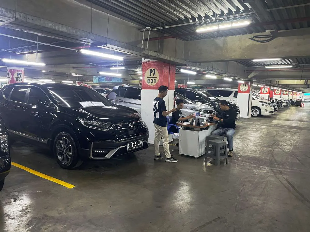 Penjualan Mobil Baru Naik, Pasar Mobil Bekas Belum Ikut Terdongkrak