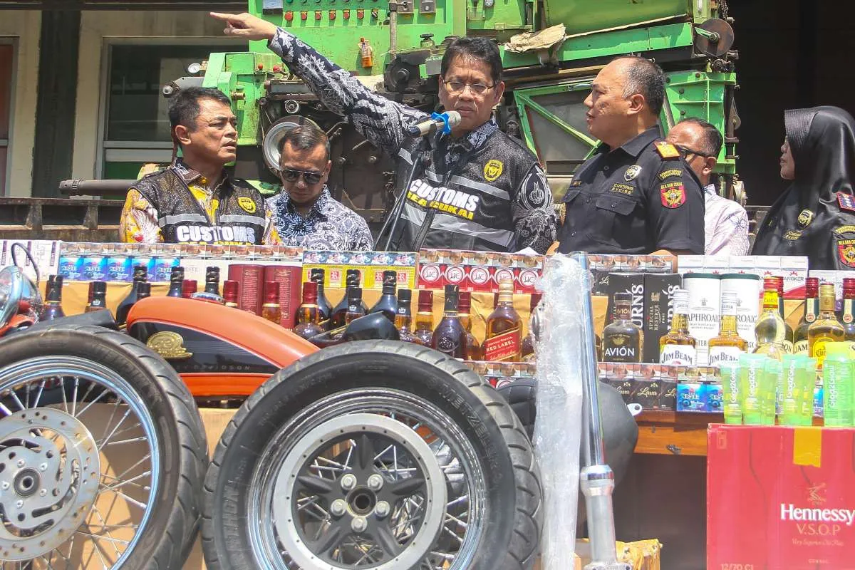 Pesan Menkeu Purbaya: Pelaku Impor Ilegal Jangan Harap Bisa Lolos