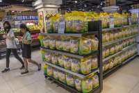 Stok Beras Premium di Retail Modern Langka Sejak Seminggu Lalu