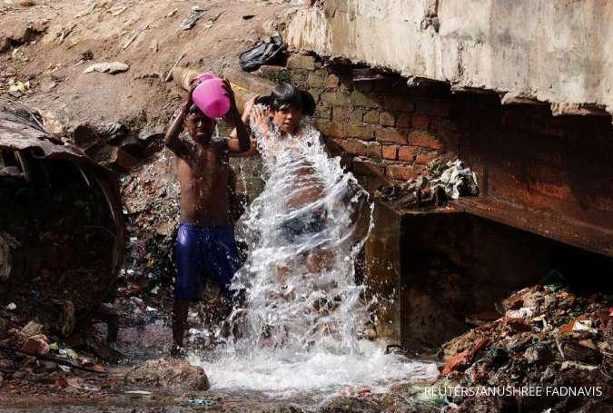 Gelombang Panas Menewaskan Puluhan Orang di New Delhi India