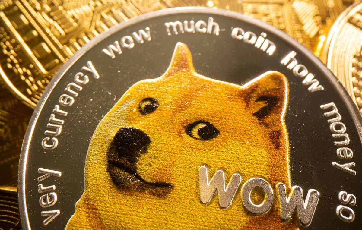 Elon Musk tegur CEO Binance, harga Dogecoin langsung lompat 10%