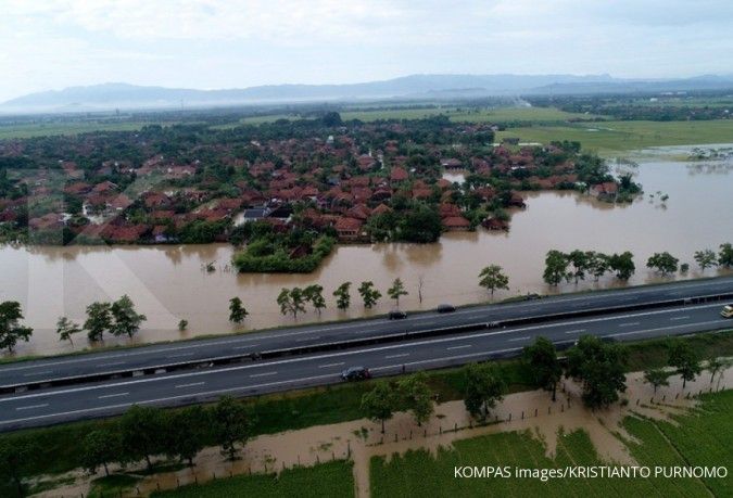 Pasca terhambat banjir di Cirebon, kereta menuju Jakarta mulai diberangkatkan