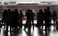 Komisi VI DPR Soroti KRL Jabodetabek Sesak, Minta KAI Percepat Peremajaan Armada