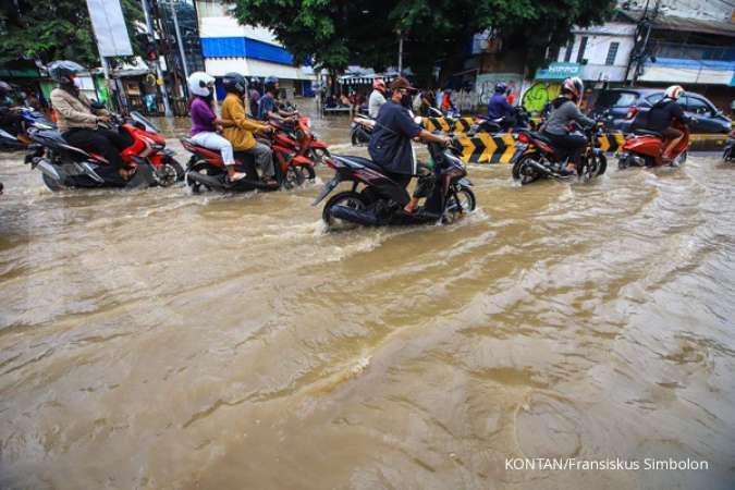 Cuaca besok di Jabodetabek hujan merata, waspada banjir di Jakarta