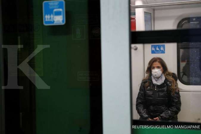 Bendung virus corona, Italia desak warga berhenti cium pipi dan jabat tangan