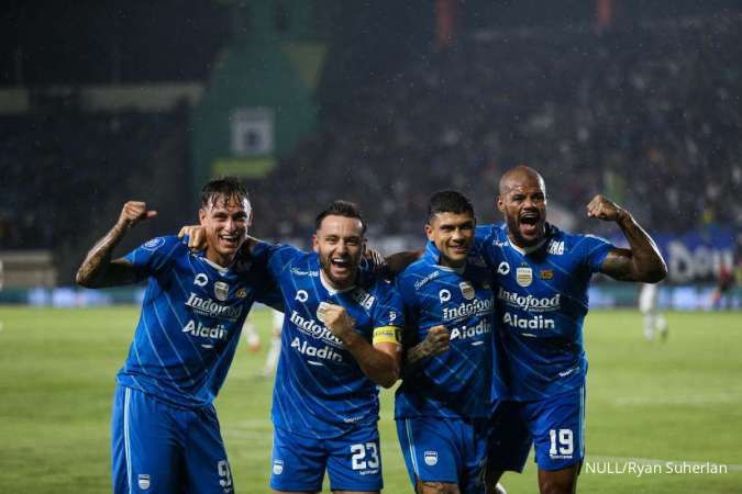 Persib Bandung Menang 2-1 Lawan Borneo FC