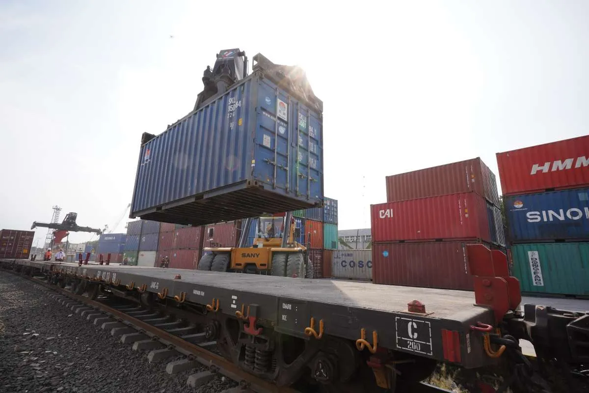 KAI Targetkan Angkut 68,3 Juta Ton Barang pada Tahun 2024