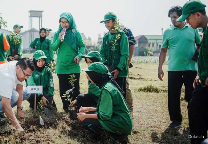 Schneider Indonesia Tanam Pohon di Kediri, Jawa Timur