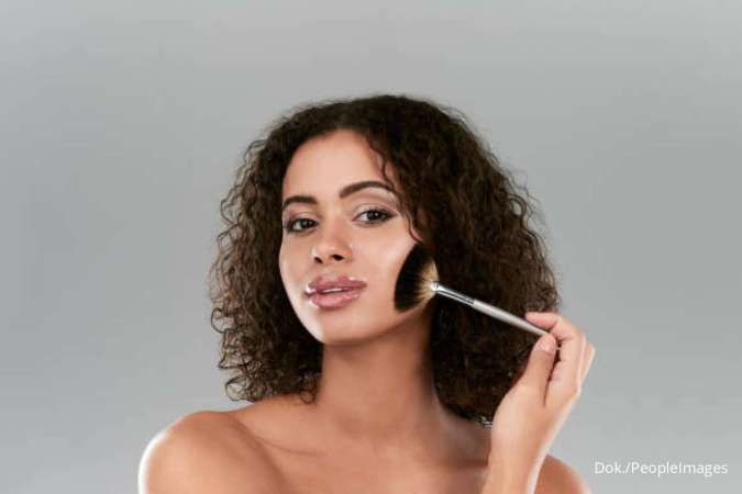 6 Fungsi Highlighter untuk Makeup Wajah, Bikin Wajah Jadi Tirus