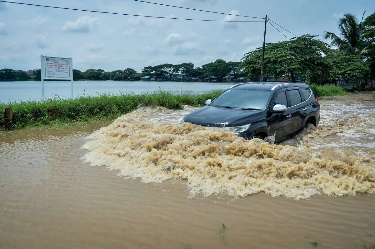 Peringatan Dini BMKG Cuaca Curah Hujan Tinggi & Banjir Januari 2026 di Provinsi Ini 