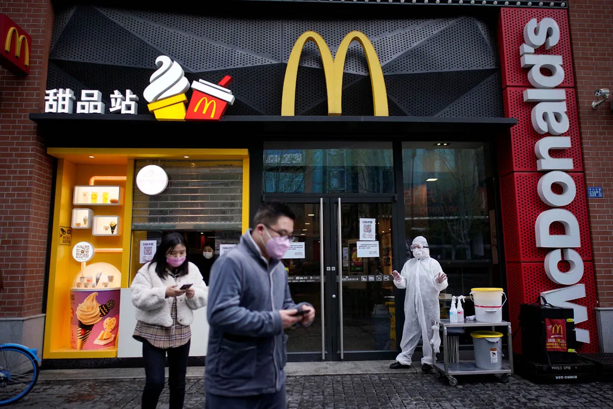 Penjualan global McDonald's tertekan 22,2% pada kuartal I akibat wabah corona