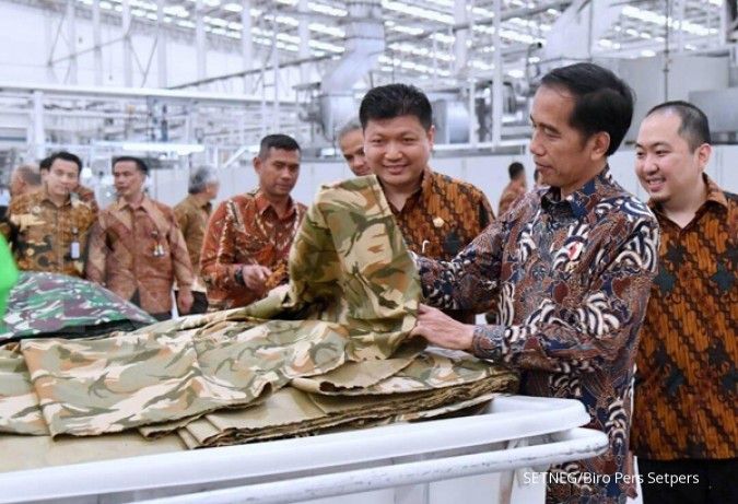 Di Sritex, Jokowi ajak tinggalkan produk impor
