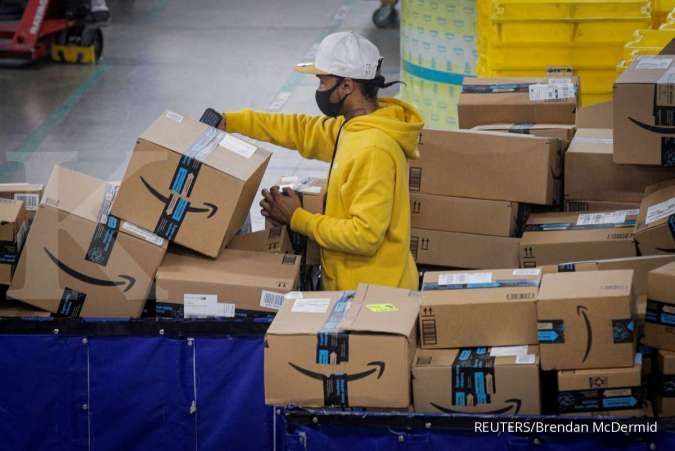 Amazon Workers Demonstrate at Some German, French Sites on Black Friday