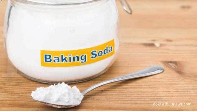 Salah satu manfaat baking soda adalah digunakan sebagai cara menghilangkan karang gigi.