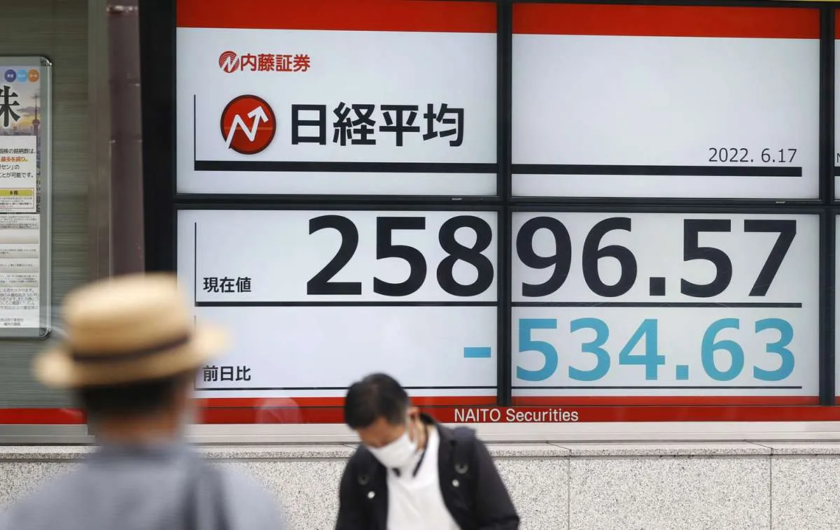 Bursa Asia Cenderung Melemah di Pagi Ini (9/8), Saham Softbank Anjlok 4%