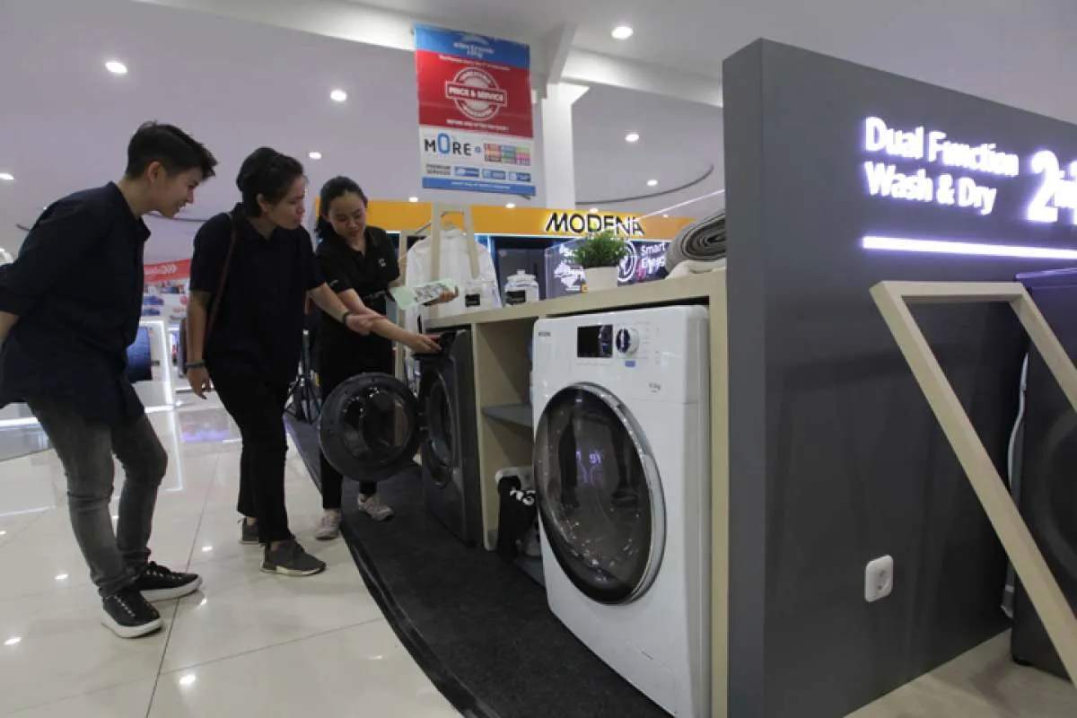 Seluruh direksi Electronic City diberhentikan, ini penyebabnya