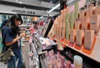 Strategi Peritel Kosmetik Tampil Menarik di Mata Pesolek