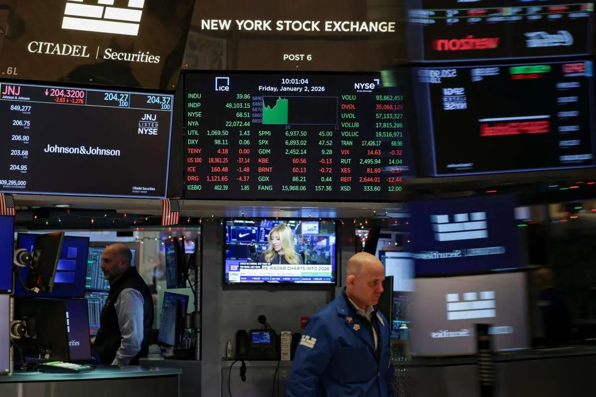Wall Street: Dow Jones Cetak Rekor, Saham Energi Naik Pasca AS Menyerang Venezuela