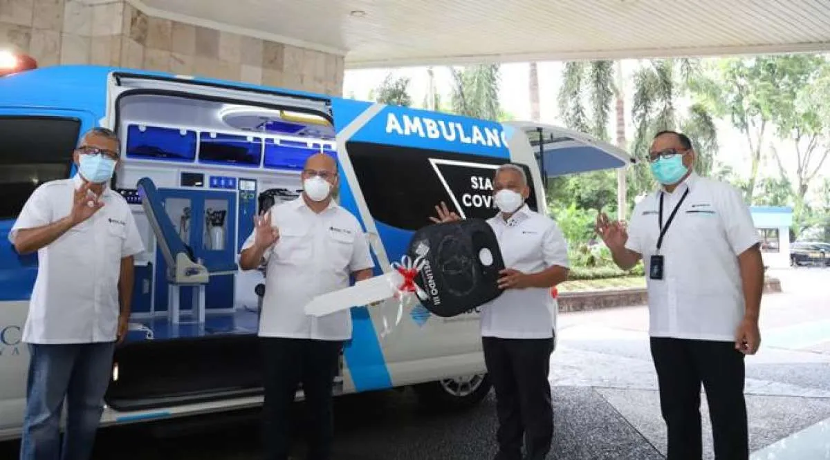 Pelindo III dukung penanganan wabah Covid-19 dengan menyumbang ambulance