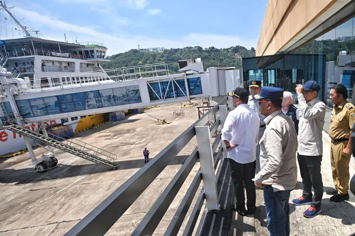 Menhub&Menko PMK Tinjau Pelabuhan Merak,Pelabuhan Panjang akan Dipakai Urai Kemacetan