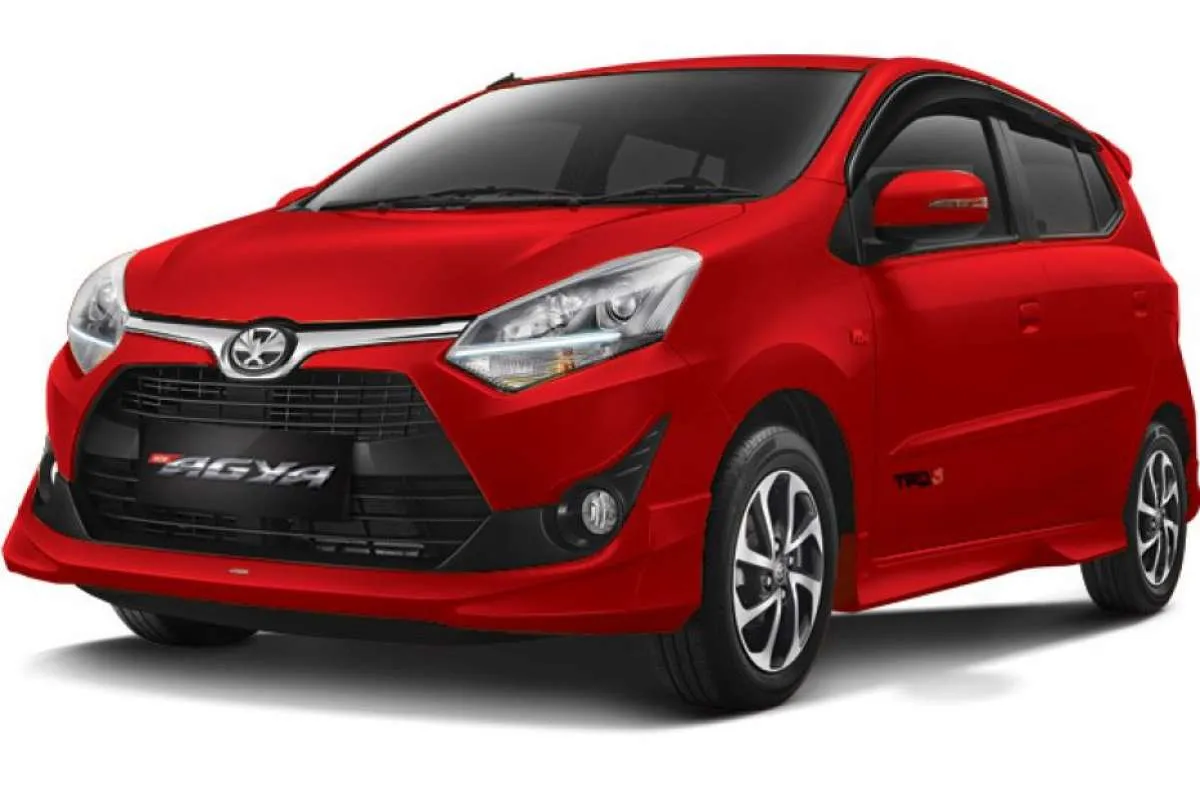 Simak harga mobil bekas Toyota Agya tahun muda per Februari 2021, kian murah