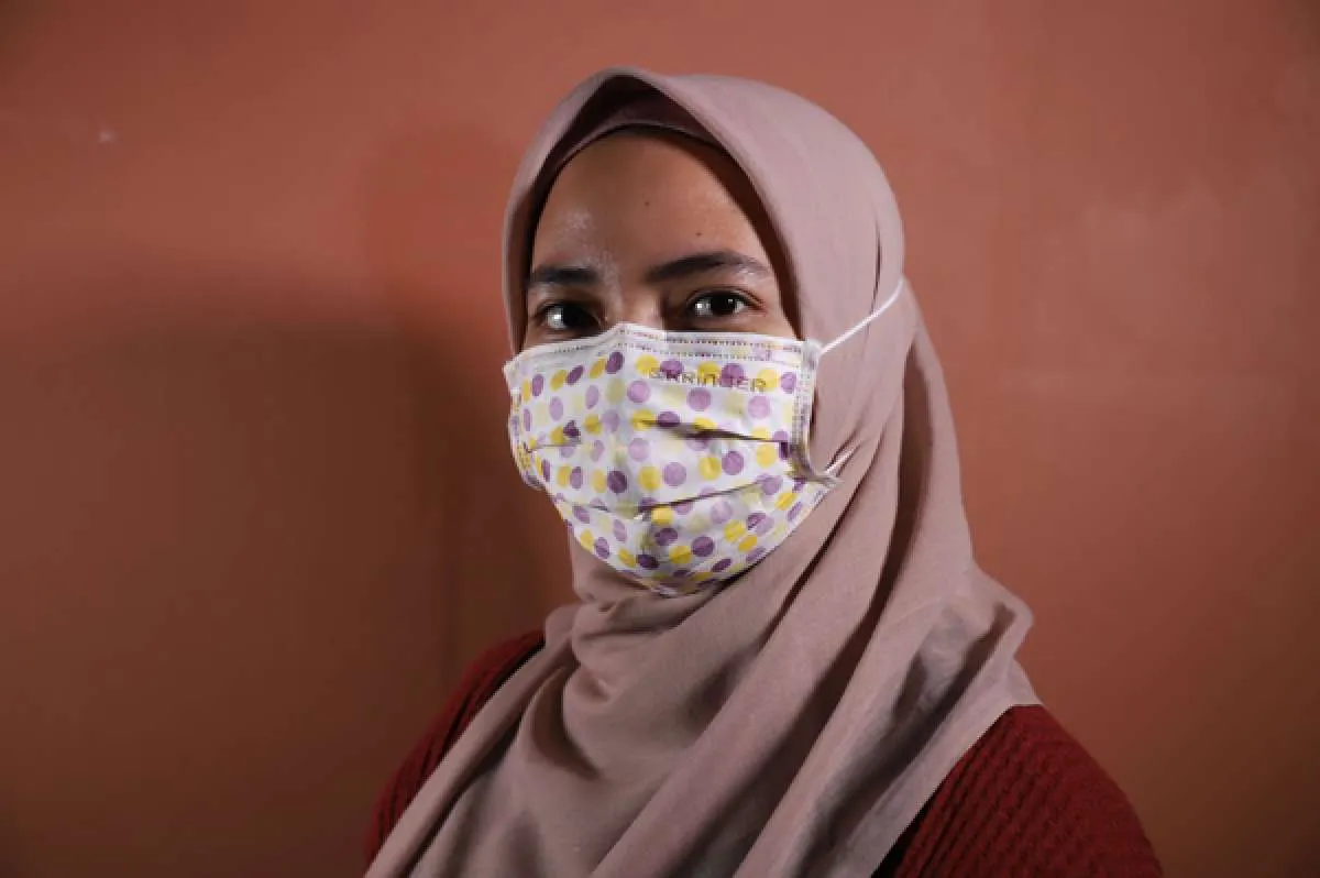 Menggunakan masker terbukti efektif menangkal penyebaran virus corona