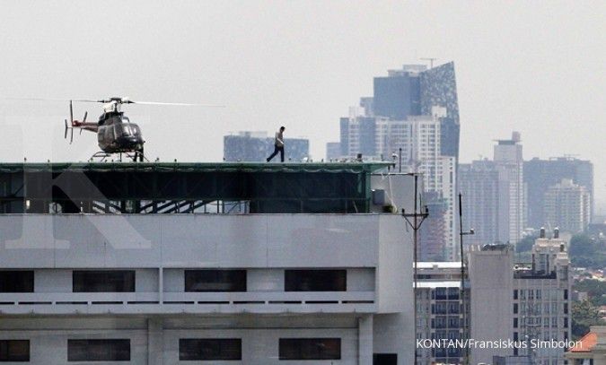 Helikopter Jatuh di Atap Hotel Double Tree Cairns Australia, Menewaskan Pilot