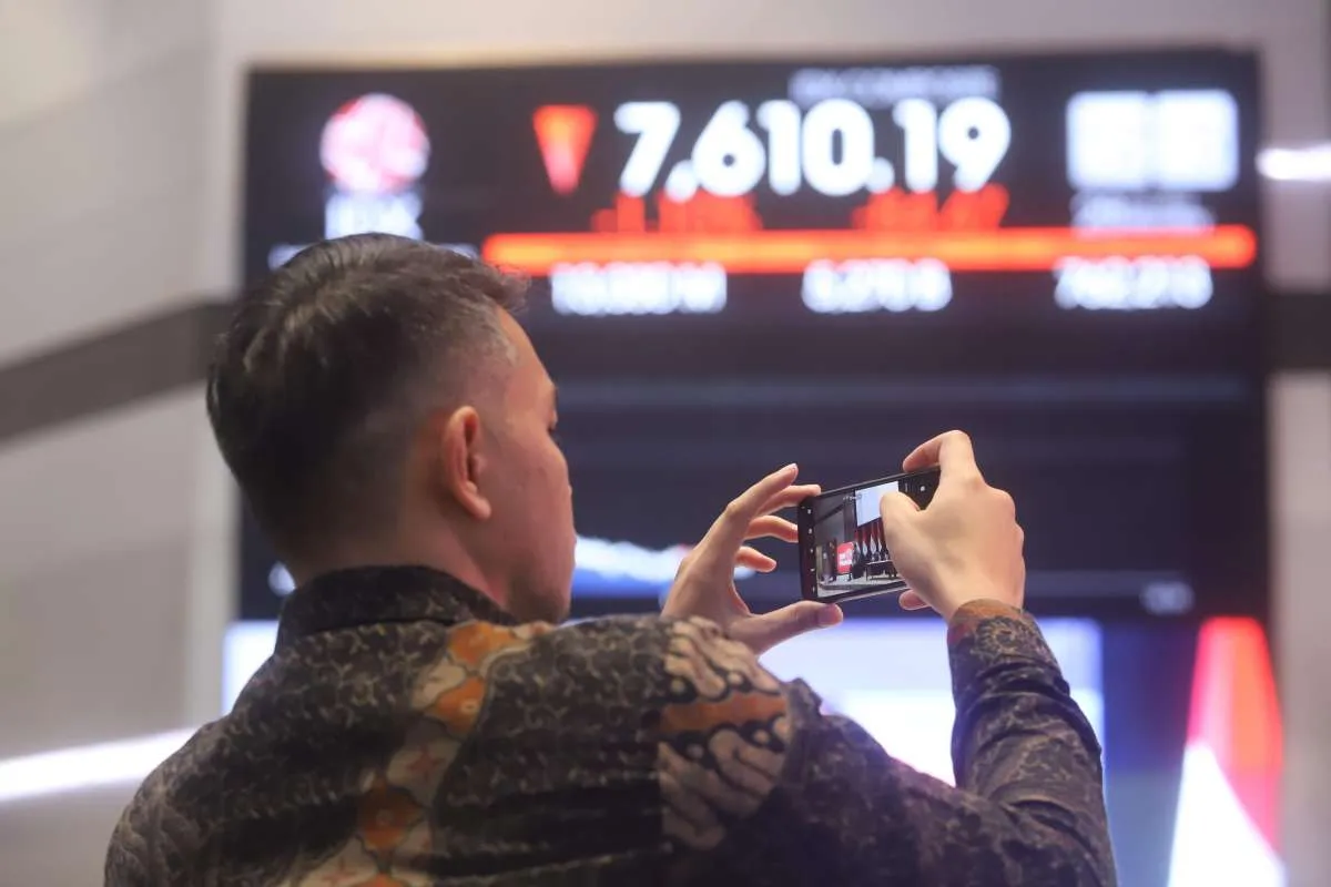 Cek Rekomendasi Saham BRIS, HRUM, UNTR, dan PGAS Untuk Jumat (1/11)