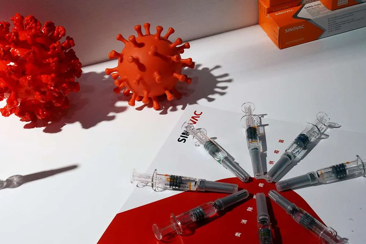 Tenaga medis menjadi prioritas vaksin virus corona (Covid-19)