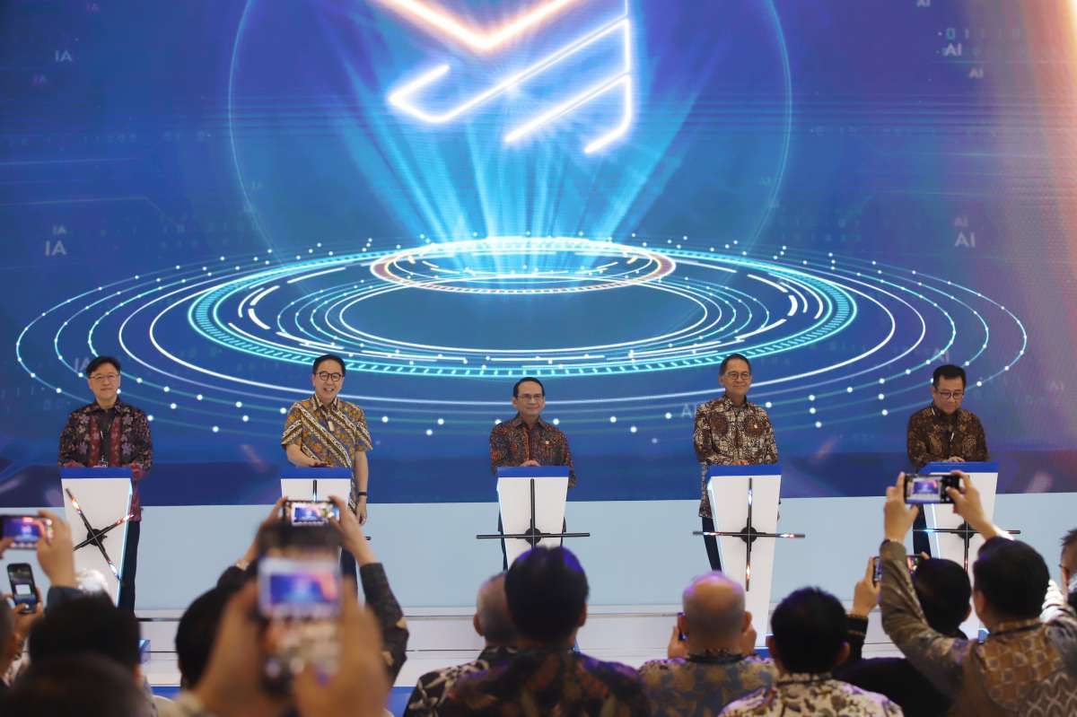Elektrifikasi Otomotif: Peluang EV di Tengah Penurunan Penjualan di 2025