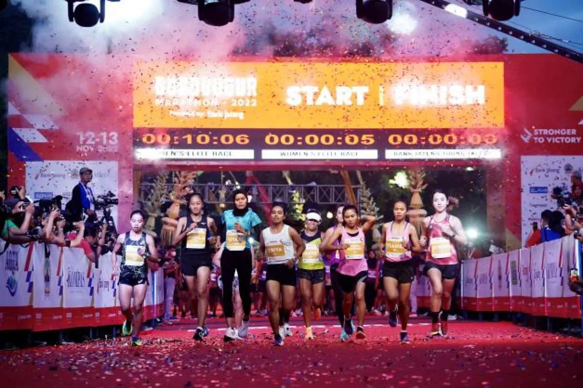 Energi Para Pelari Nyalakan Spirit Borobudur Marathon 2022