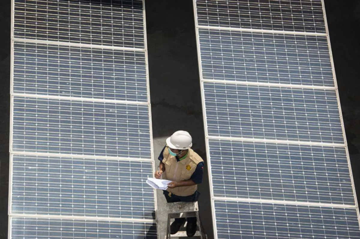Bakrie Power dan PLN teken kerjasama Proyek PLTS Hybrid di Selayar