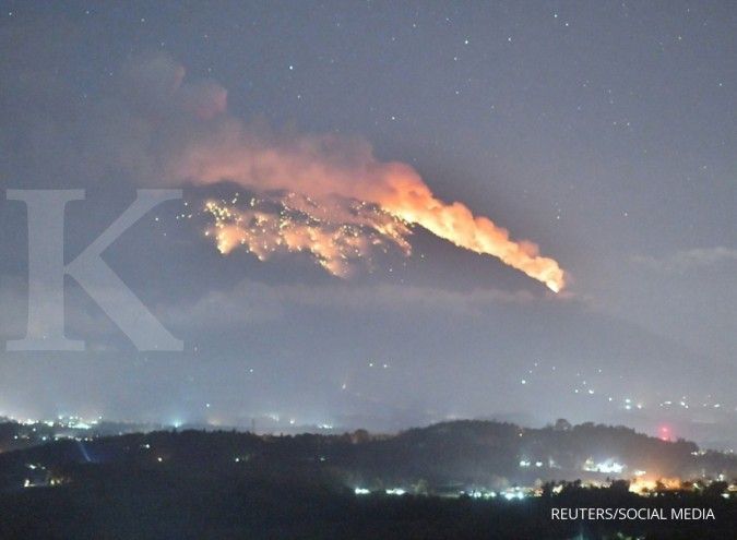 Kementerian ESDM: Gunung Agung erupsi