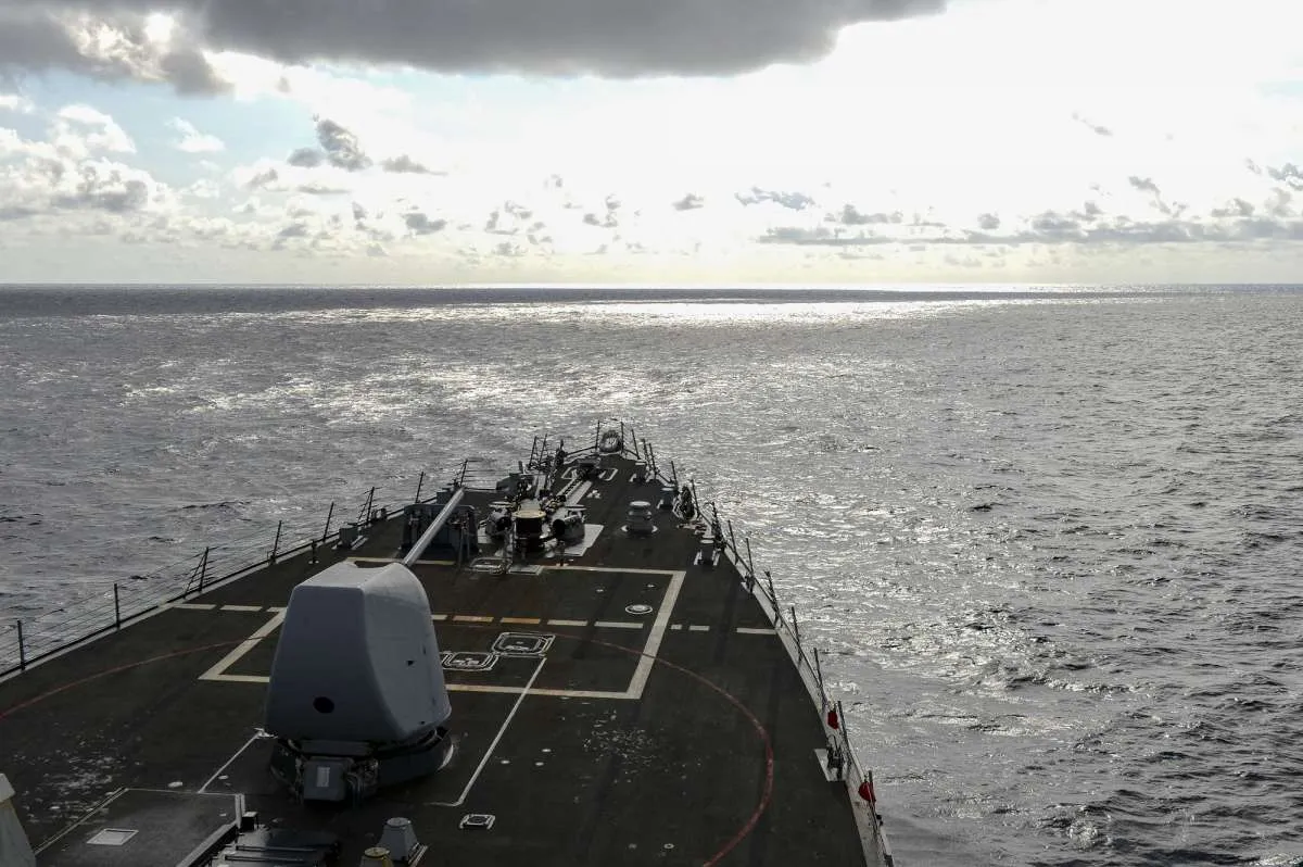 Tantang militer China di Laut China Selatan, ini yang dilakukan kapal perusak AS