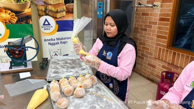 Pupuk Kujang Gandeng Bogasari Tingkatkan Keterampilan Tata Boga Warga Cikampek