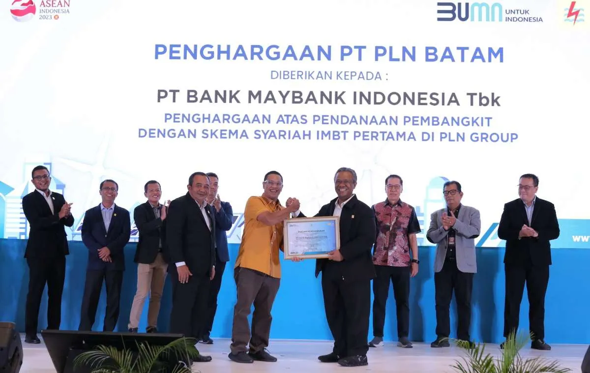 Maybank Indonesia Salurkan  Pembiayaan IMBT Pertama di PLN Group