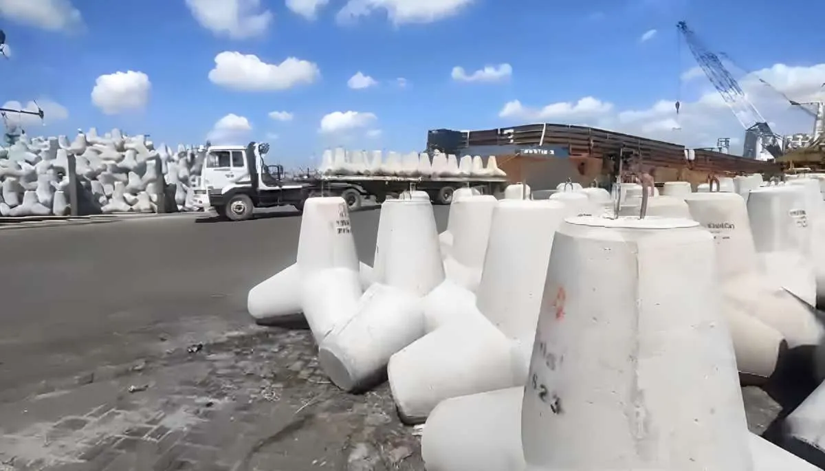 SIG Pasok 2.630 Unit Tetrapod untuk Pelestarian Kawasan Wisata Raja Ampat