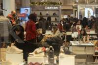 US Retail Sales Slightly Above Expectations in October