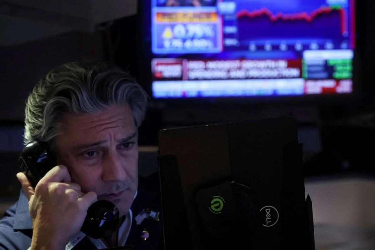 Wall Street Melemah Tajam, Data Tenaga Kerja Picu Kekhawatiran Kenaikan Suku Bunga