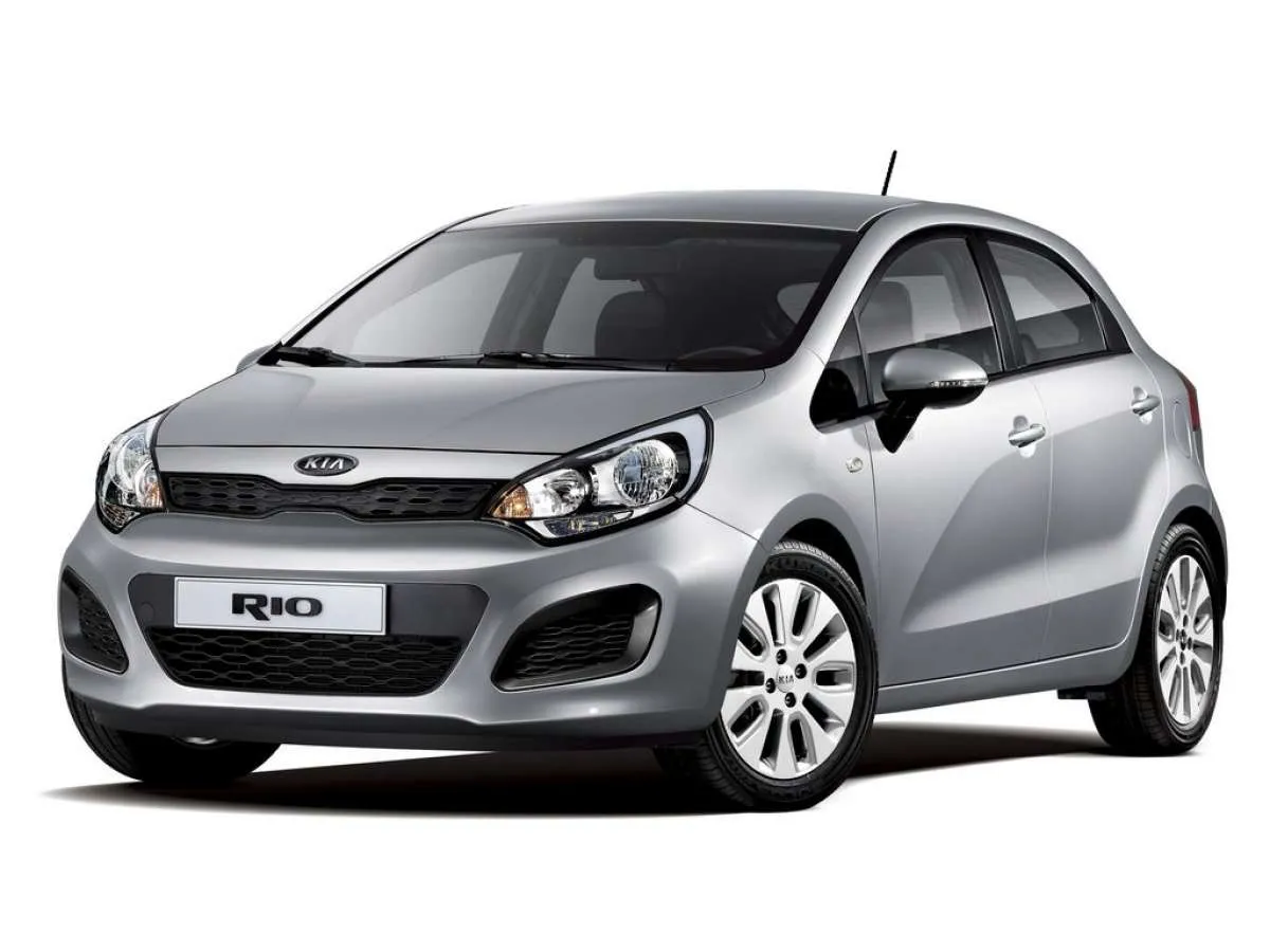Harga mobil bekas Kia Rio kini termurah Rp 90 juta, begini fitur lengkapnya