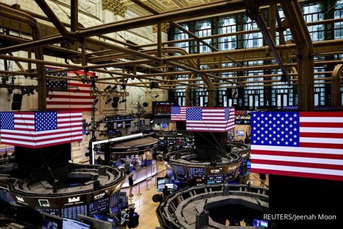 Wall Street Rabu (12/11): Dow Jones Cetak Rekor Baru, Antusias Menanti Akhir Shutdown