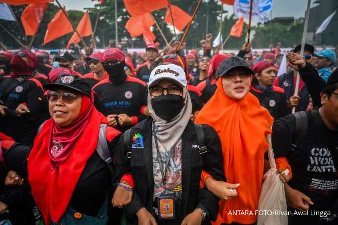 Buruh Tuntut Upah Minimum Naik 8,5%010%, Begini Respon Menaker & Pengusaha