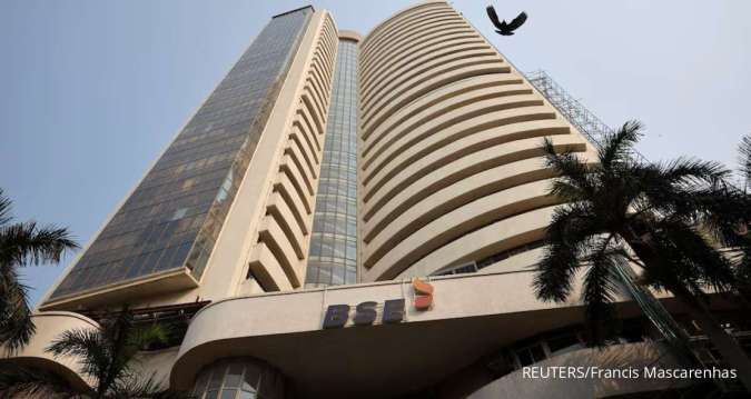Bursa Saham India Merosot Usai Ancaman Tarif Trump Terkait Minyak Rusia