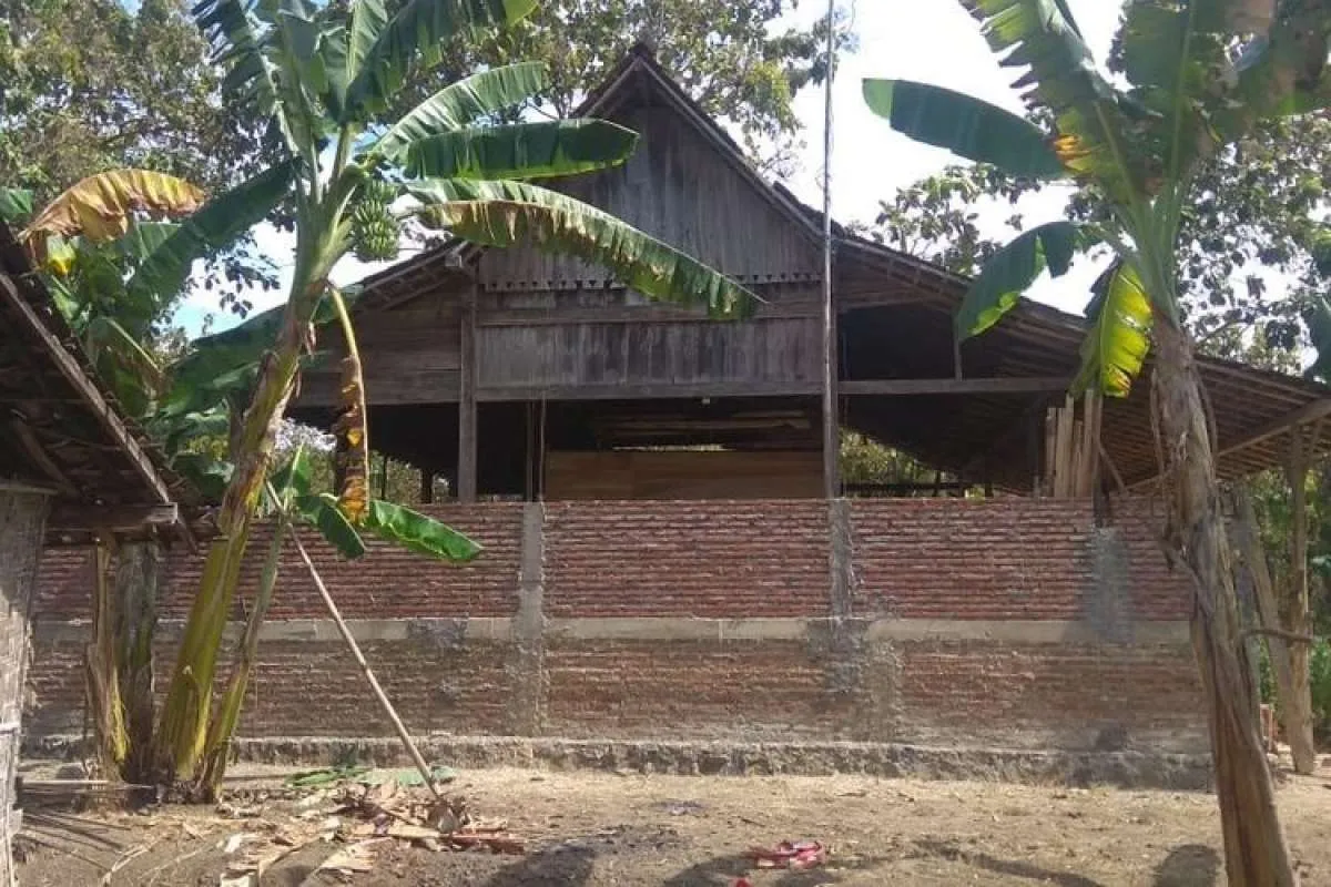 Viral video rumah meninggi dan bergeser dalam semalam, ini faktanya