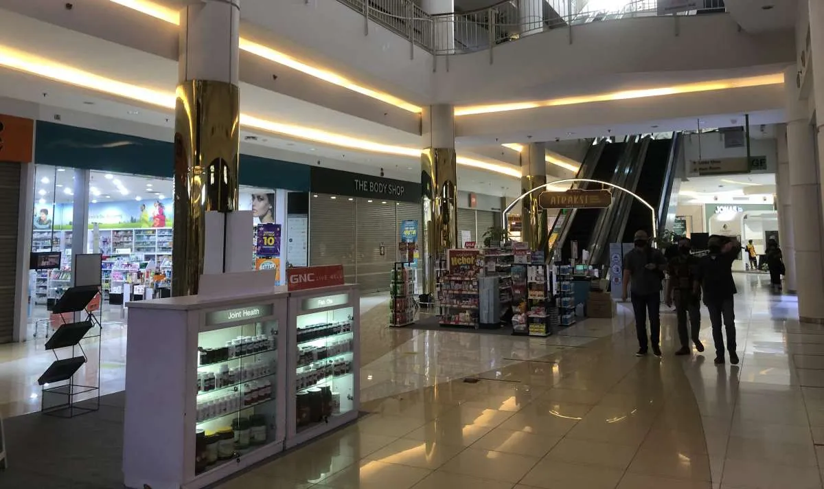 Kebijakan PPKM diperpanjang, sejumlah mal di Tangerang masih tutup